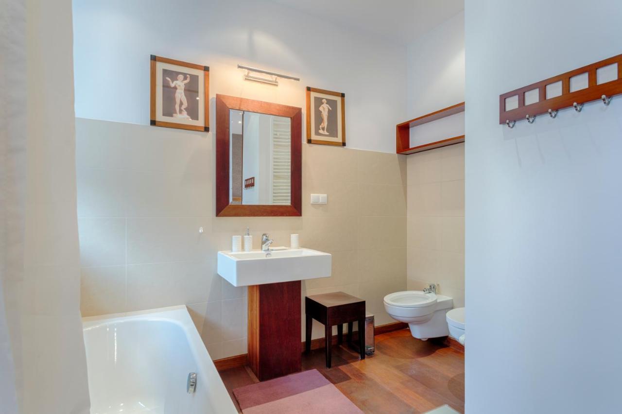 Tyzenhauz Apartments Krowoderska Street Krakow Bagian luar foto