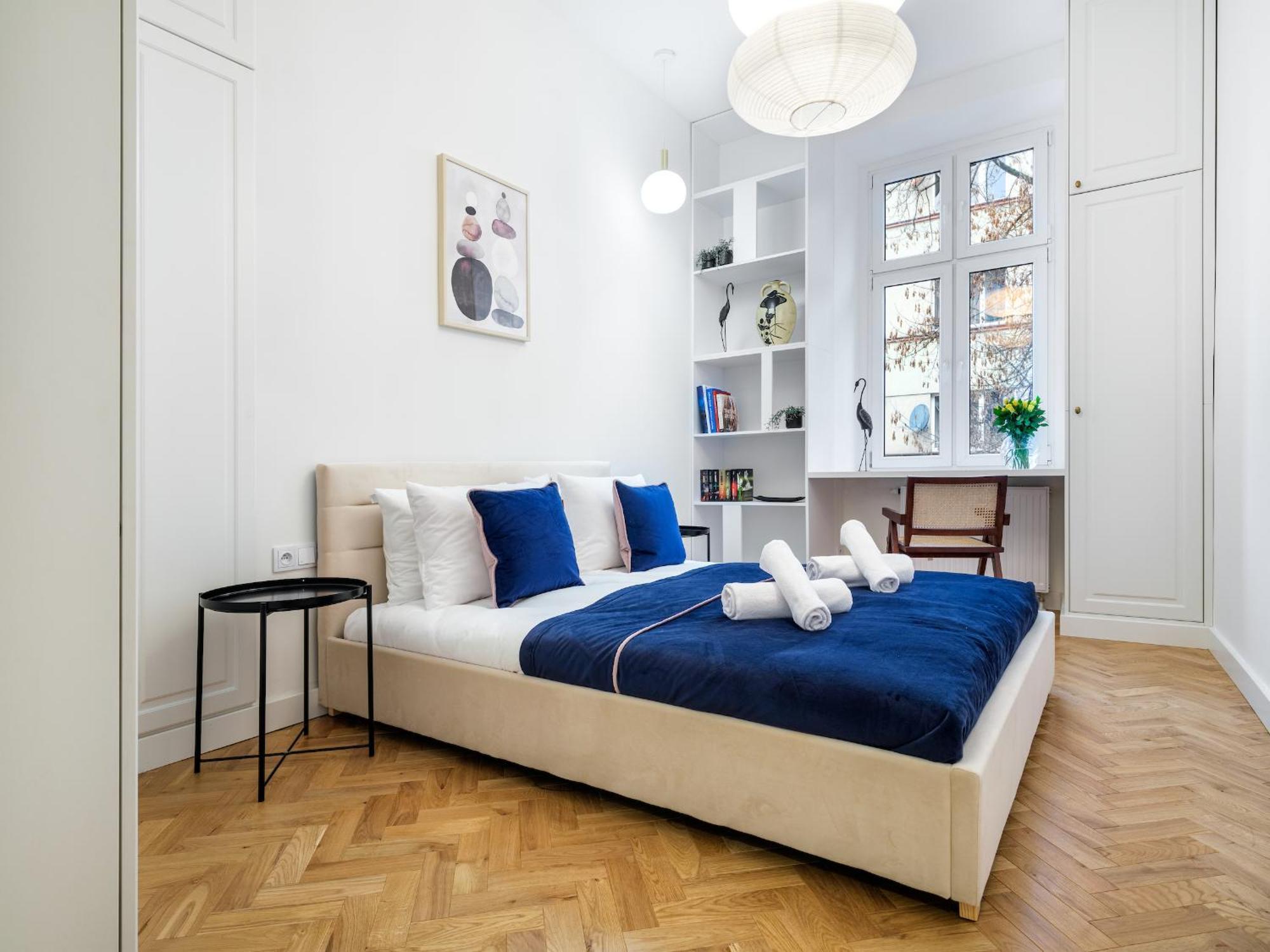 Tyzenhauz Apartments Krowoderska Street Krakow Bagian luar foto