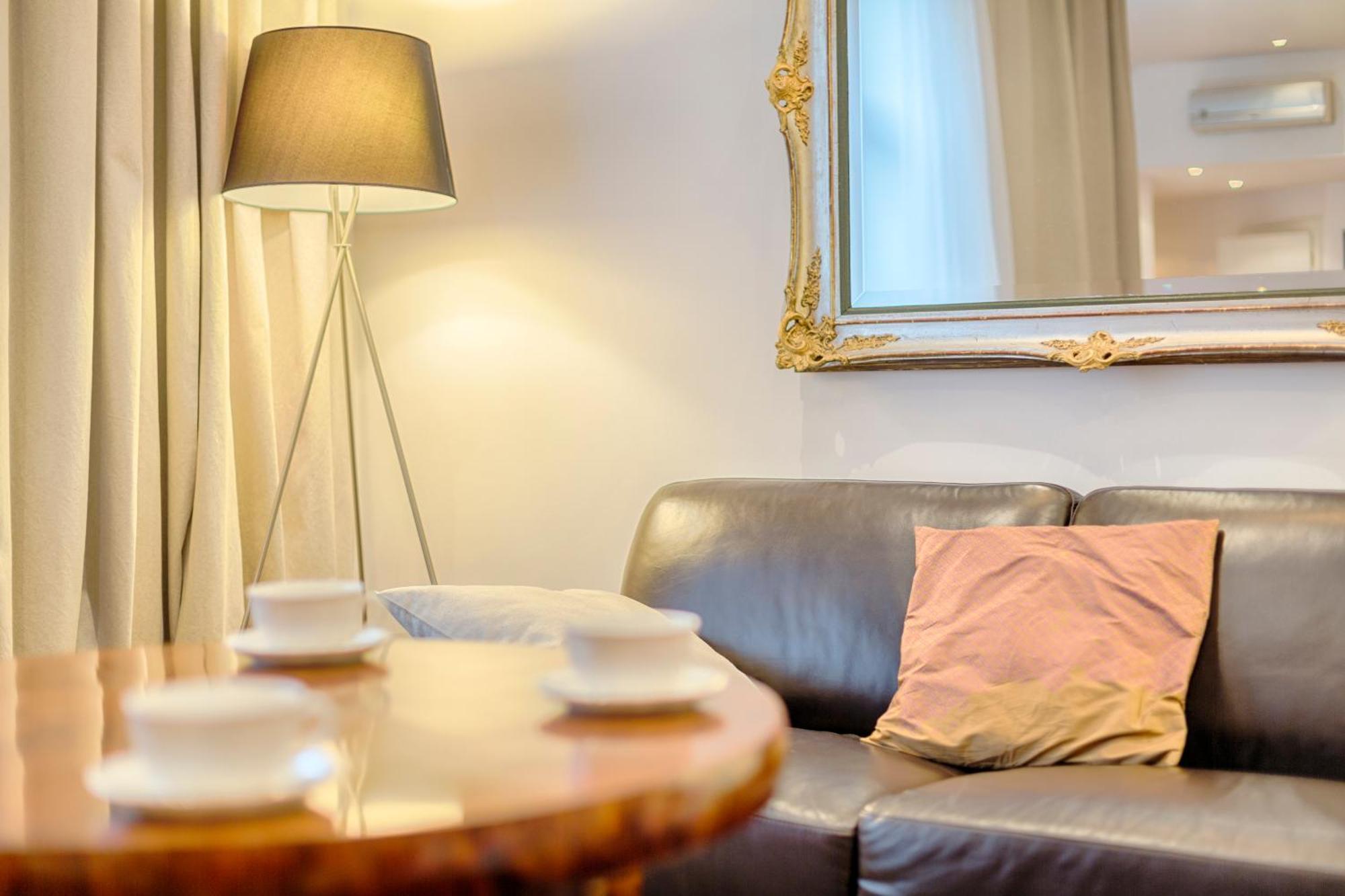 Tyzenhauz Apartments Krowoderska Street Krakow Bagian luar foto