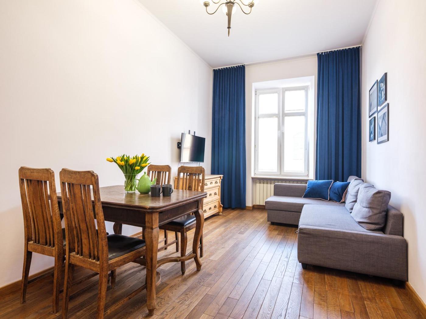Tyzenhauz Apartments Krowoderska Street Krakow Bagian luar foto