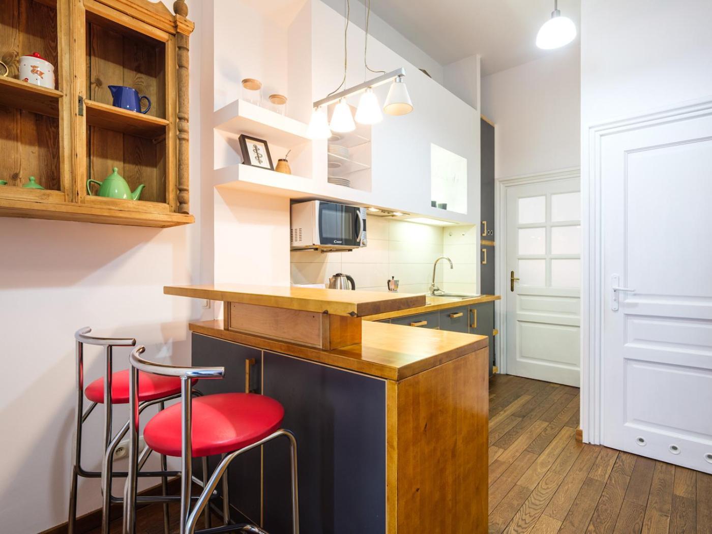 Tyzenhauz Apartments Krowoderska Street Krakow Bagian luar foto